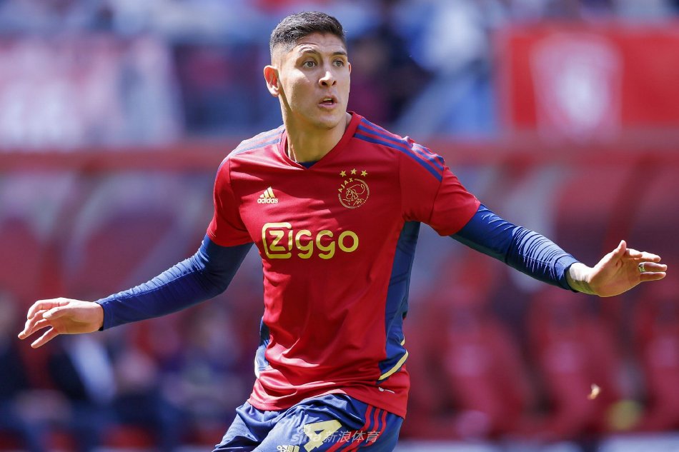 手分别以其 手分别以其