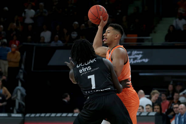 在季后赛中 在季后赛中