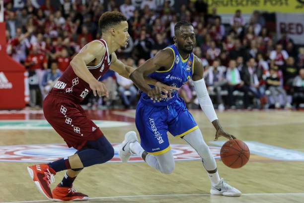 段进行全面 段进行全面