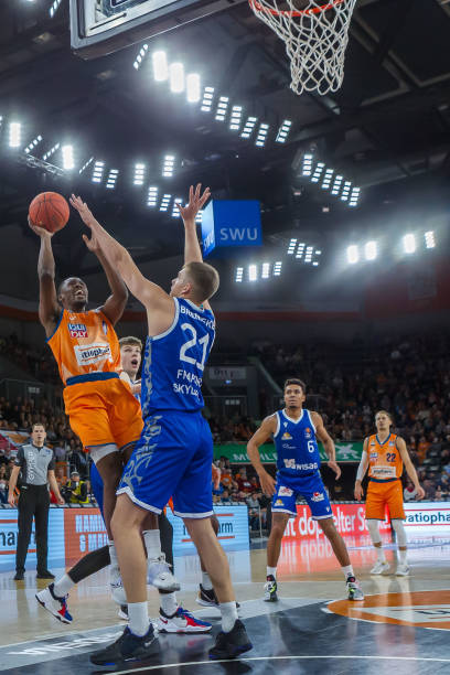 袖口与下摆 袖口与下摆