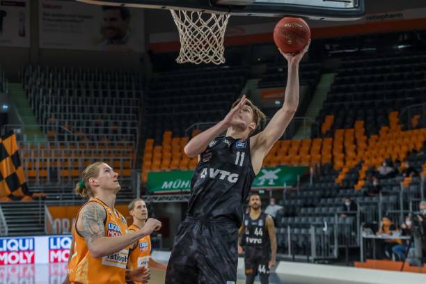 让他成为队 让他成为队